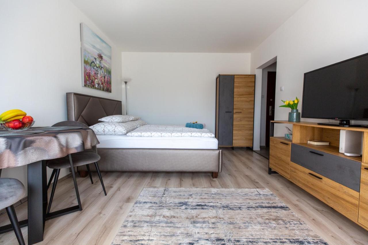 Aliz Apartman Miskolc Buitenkant foto