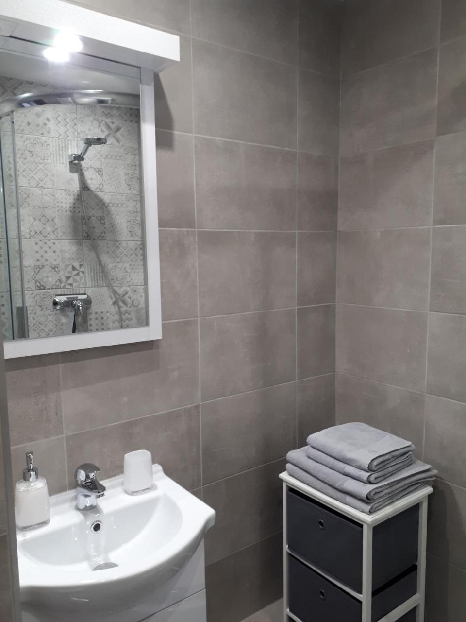 Aliz Apartman Miskolc Buitenkant foto